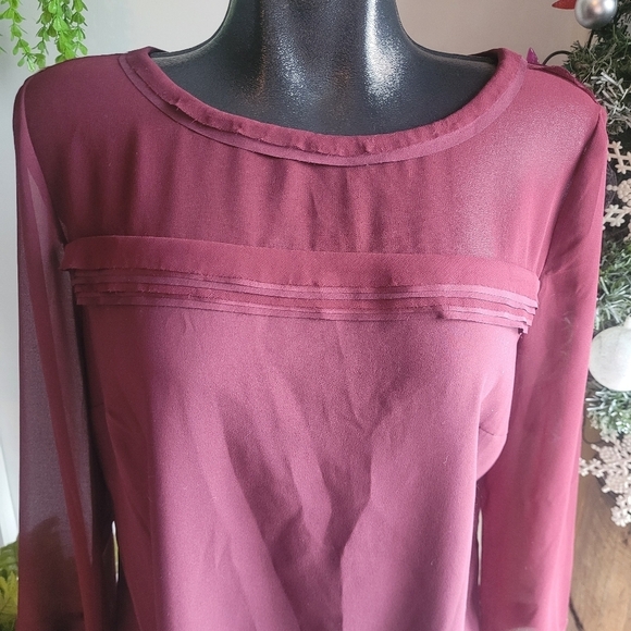 Ann Taylor Burgundy Blouse Size 10 - Picture 2 of 7